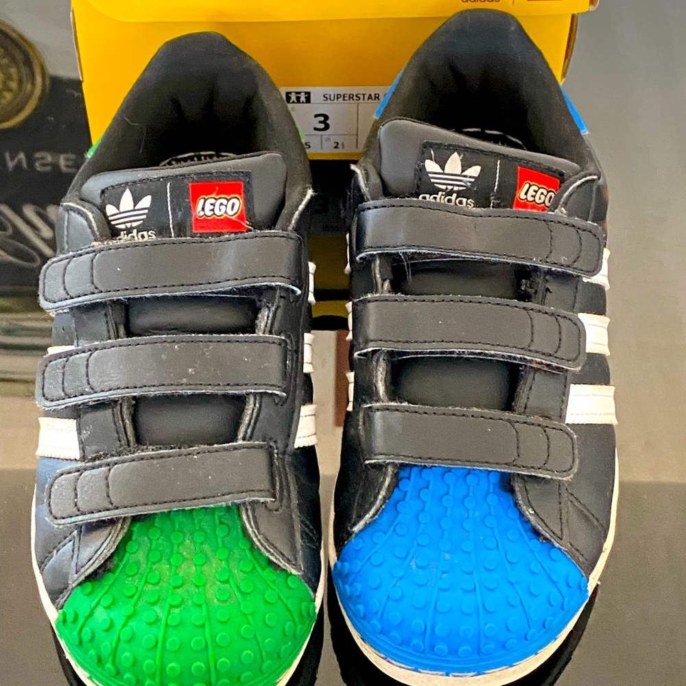 COPY - Adidas LEGO SUPERSTAR - Picture 2 of 6